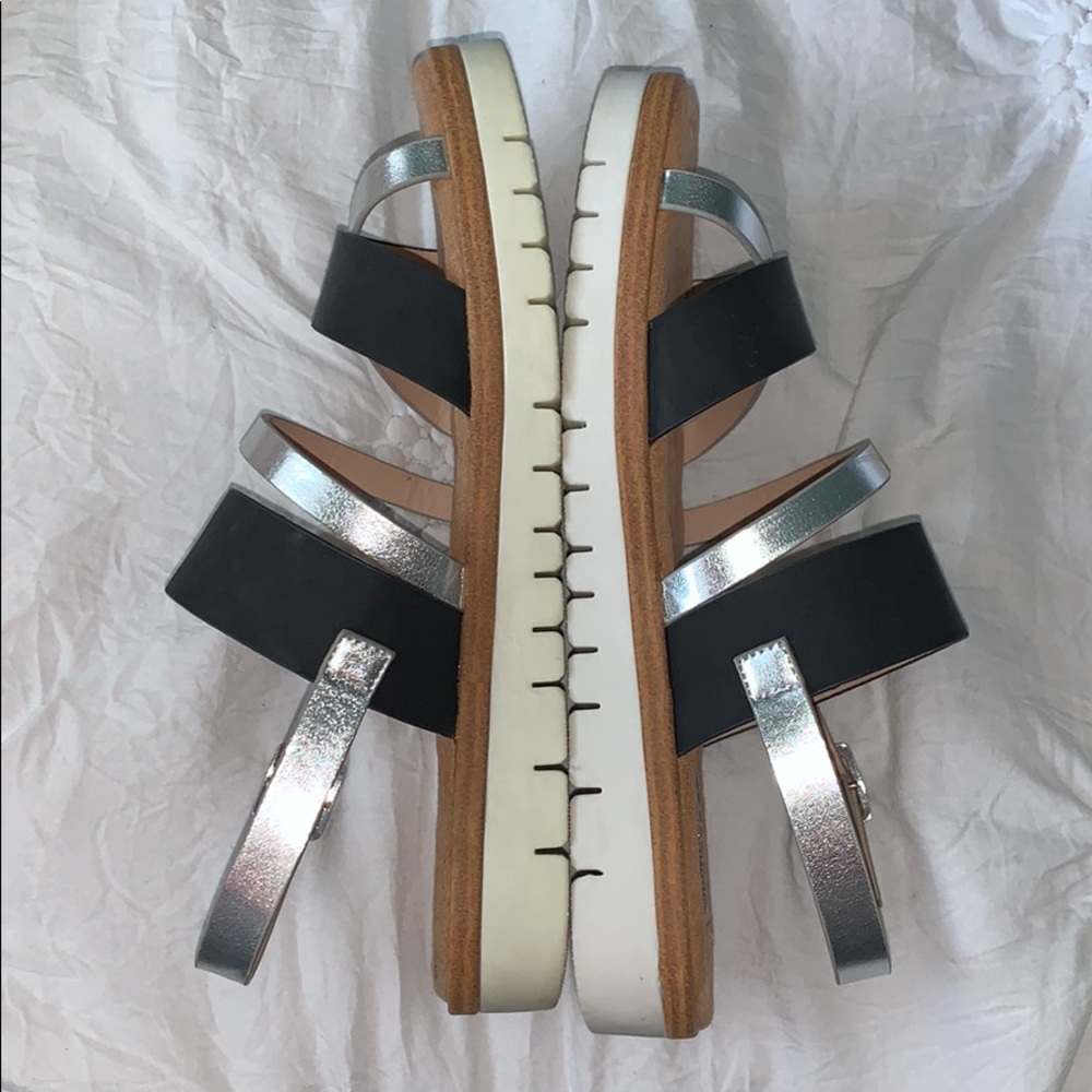 Sandals - Picture 3 of 4